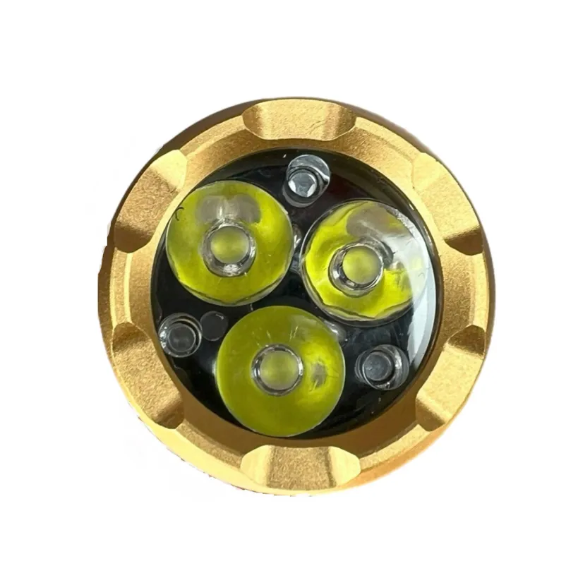 چراغ قوه نیچرهایک مدل CNK2300011
